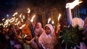 takbiran idul fitri, tradisi idul fitri, takbir keliling, malam takbiran, tren takbiran 2025, takbiran digital, budaya idul fitri