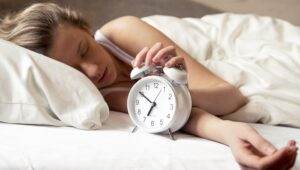 kebiasaan buruk pagi hari, produktivitas, rutinitas pagi, kebiasaan pagi, tips pagi hari, manajemen waktu
