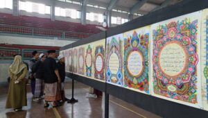 Beragam kaligrafi peserta MTQ Jatim 2025.