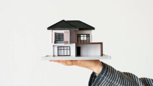 Bangun Rumah dengan Budget Minim? Ini Tips Pintar Agar Tetap Kokoh & Nyaman