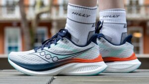 5 Jenis Sepatu Saucony
