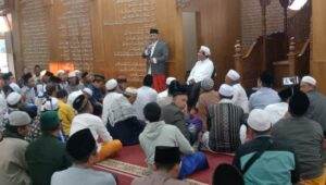 Guna Sambut Capres Anies Baswedan, Ratusan Simpatisan Rela Bermalam Di Ponpes Al-Ghofilin Guna Sambut Capres Anies Baswedan, Ratusan Simpatisan Rela Bermalam Di Ponpes Al-Ghofilin