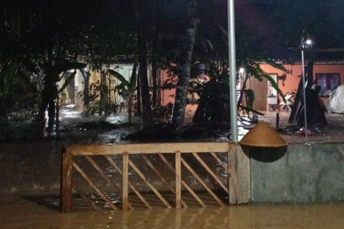 banjir Bantul, Yogyakarta banjir, hujan deras Bantul, longsor Imogiri, BPBD Bantul, cuaca ekstrem 2025, Wukirsari banjir