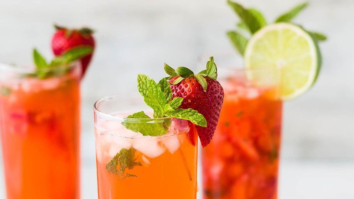 resep minuman segar, minuman berbuka puasa, es buah segar, es kelapa muda, smoothie alpukat, es cendol tradisional, wedang jahe hangat