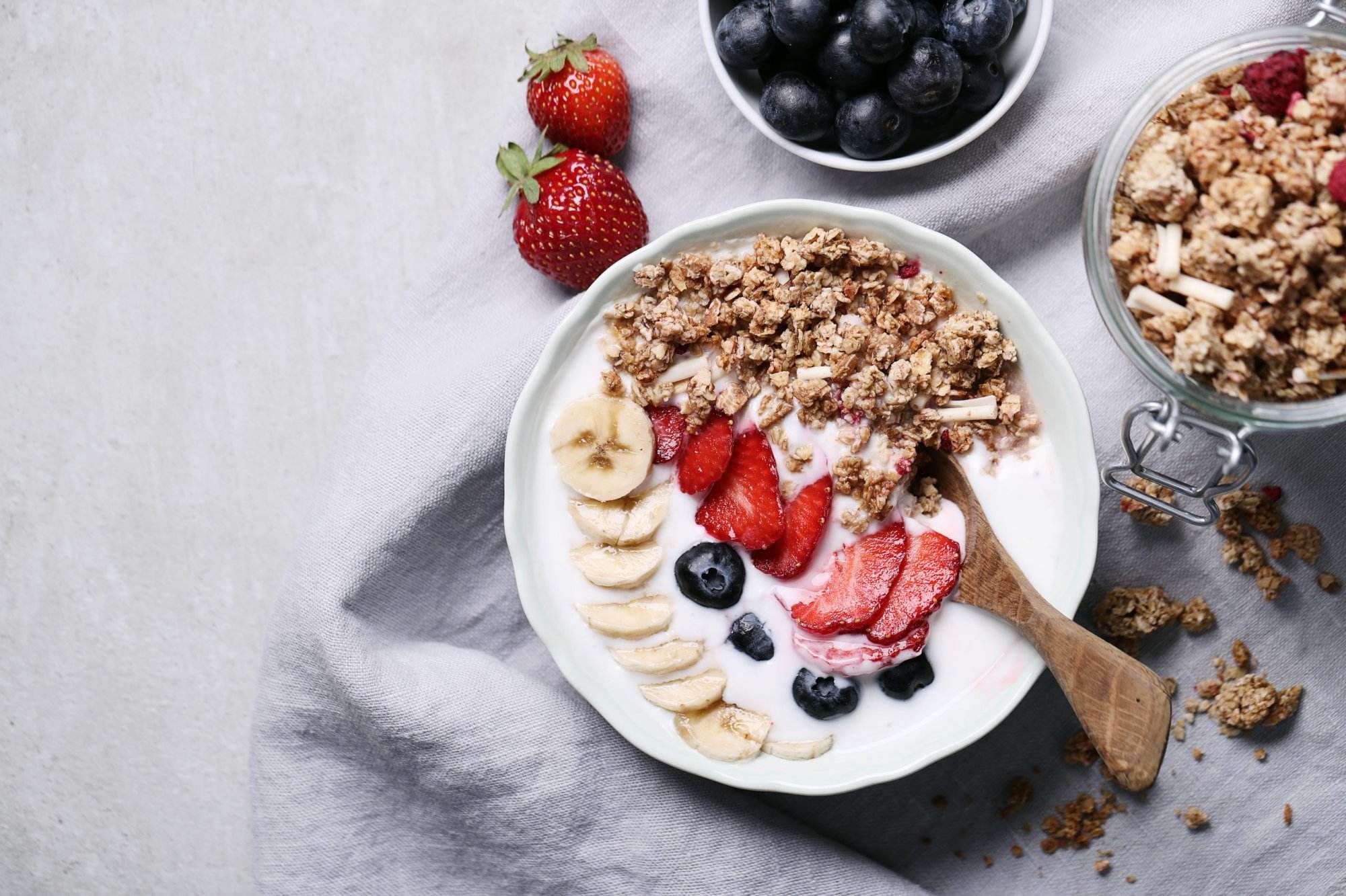 takjil sehat, resep Ramadan, smoothie bowl, puding ubi ungu, infused water, kurma almond, makanan sehat