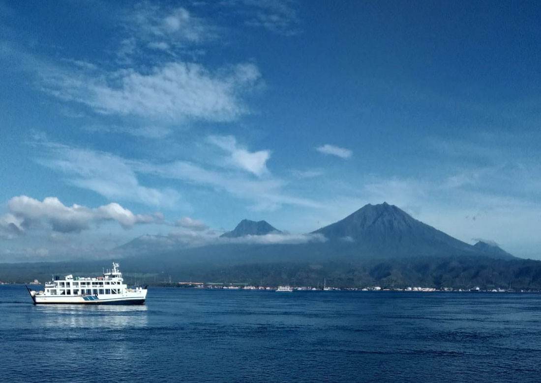gelombang tinggi, cuaca ekstrem, BMKG, perairan Indonesia, perubahan iklim, keselamatan maritim, bencana alam, Berita Terkini