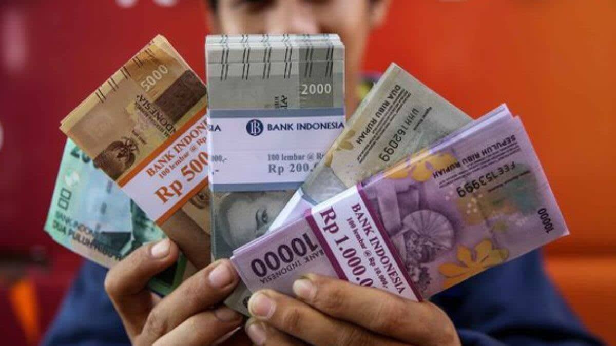 Penukaran Uang Baru, Uang Baru Lebaran 2025, Tukar Uang Lebaran, Penukaran Uang BI, Uang Baru Idulfitri, Tukar Uang di Bank, Uang THR Lebaran
