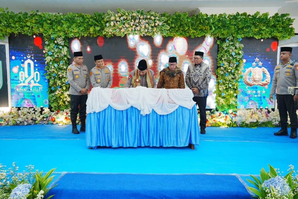 Kapolri Resmikan Pondok Al Inaaroh Al Hikam Buntet