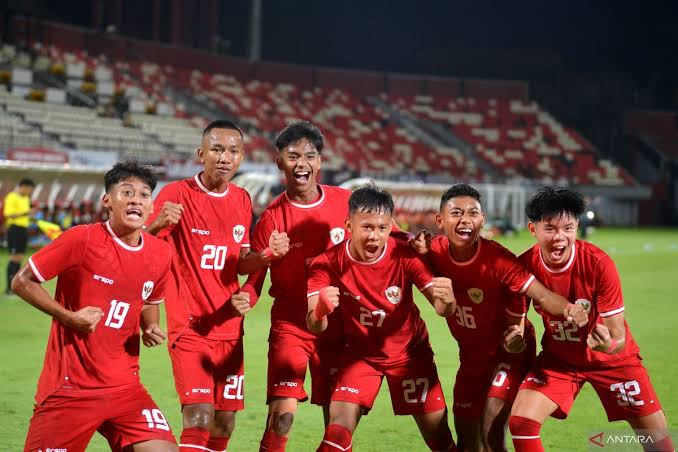 Timnas Indonesia U-17 siap menghadapi Afghanistan di Piala Asia U-17 2025, bertekad menutup fase grup dengan kemenangan sempurna.