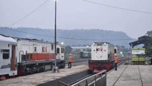 Foto Istimewah Proses Lansir Lokomotif CC201 di Stasiun Ketapang Banyuwangi (22/11/24) By.Cak Ulil