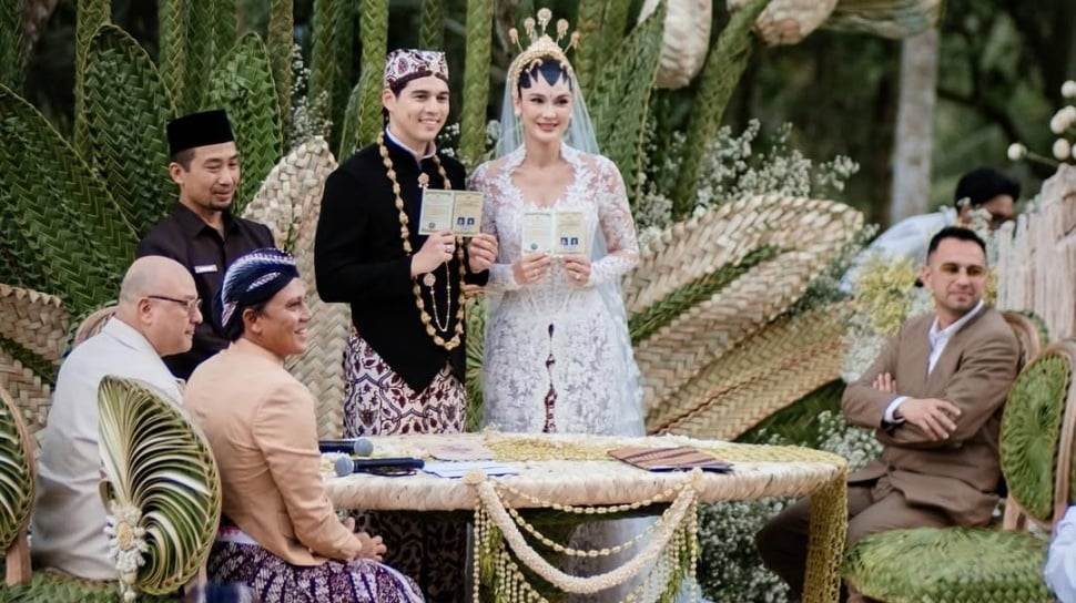 Ariel Kirim Ucapan di Pernikahan Luna Maya