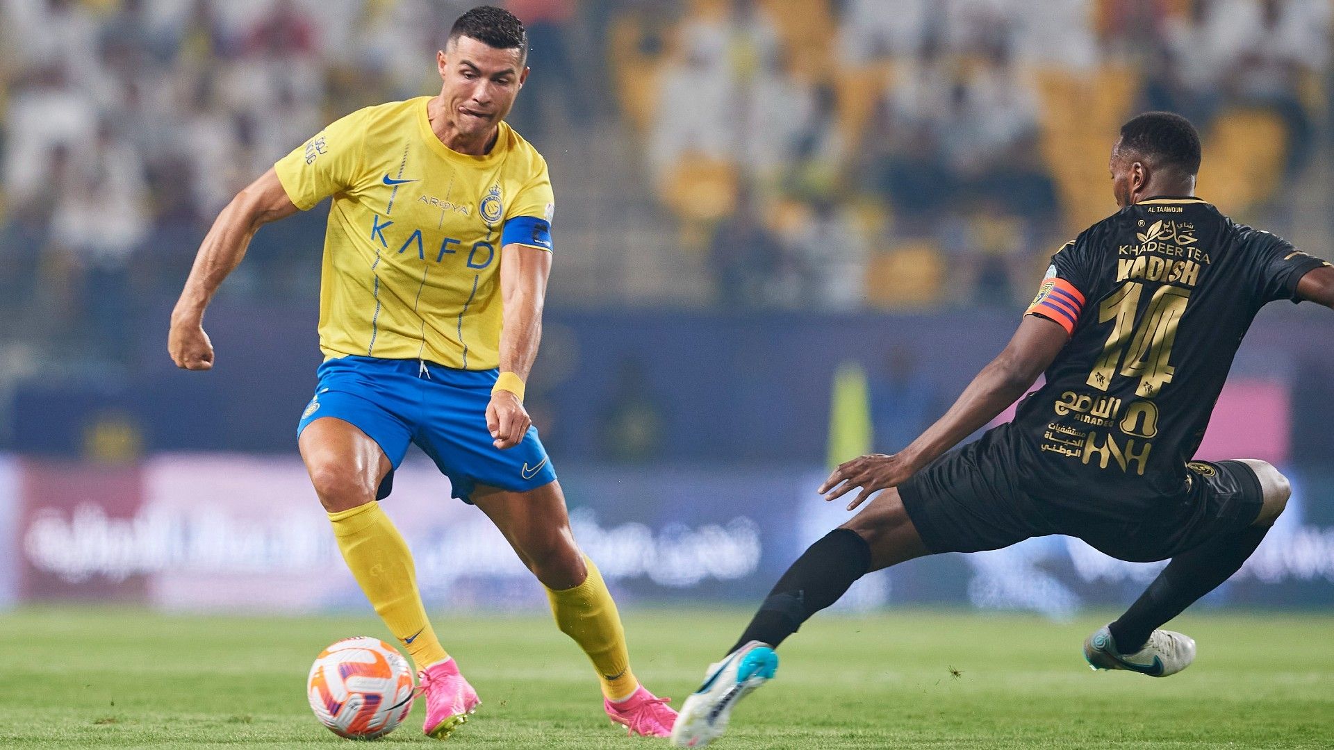 Cristiano Ronaldo Cristiano Ronaldo jadi magnet utama laga ini