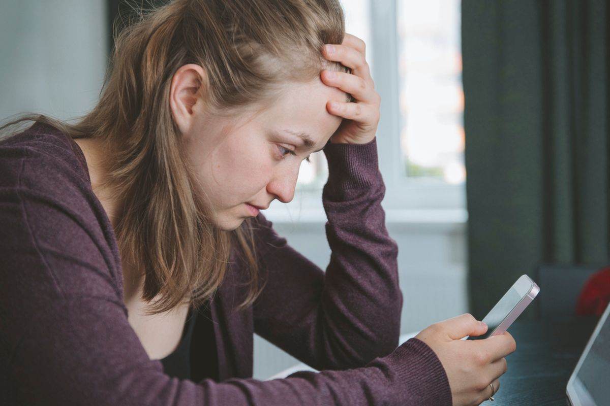 kesehatan mental, era digital, mindfulness, digital detox, tidur berkualitas, koneksi sosial