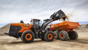 Simulasi Produk Alat Berat Doosan Merek Asal Korea Selatan