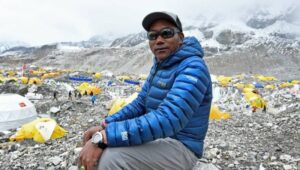 Foto Sherpa Kami Rita 31 Kali Mendaki Puncak Everest Rekor Dunia
