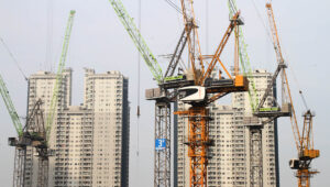 sertifikat ketinggian, bangunan bertingkat, izin bangunan, tata ruang kota, properti legal, urbanisasi