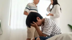 Gambar Ilustrasi, Dampak Perceraian Dini Anak Berisiko Berpenghasilan Rendah Sumber Foto : iSrock