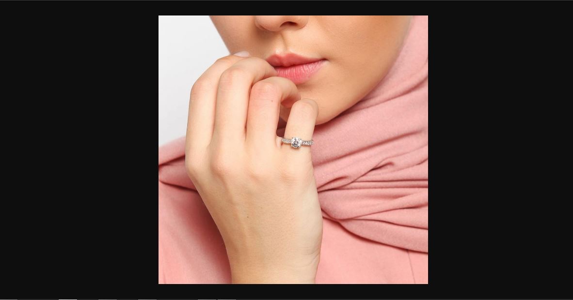 arti cincin di jari kelingking, cincin kelingking, makna cincin, tren perhiasan, simbol cincin, fashion 2025, budaya cincin, gaya modern