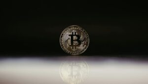 Foto Ilustrasi Bitcoin Sumber.pplx-res.cloudinary