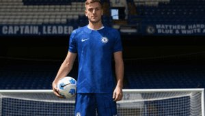 LONDON, INGGRIS - 03 JUNI: Liam Delap dari Chelsea berpose untuk foto saat Chelsea memperkenalkannya sebagai pemain baru menjelang musim 2025/2026 di Stamford Bridge pada 03 Juni 2025 di London, Inggris. (Foto oleh Darren Walsh/Chelsea FC via Getty Images)