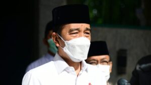 pejabat Pertamina dipecat Presiden, pemecatan Pertamina, skandal Pertamina, TKDN, Jokowi, Luhut Pandjaitan, korupsi Pertamina, BUMN, impor pipa
