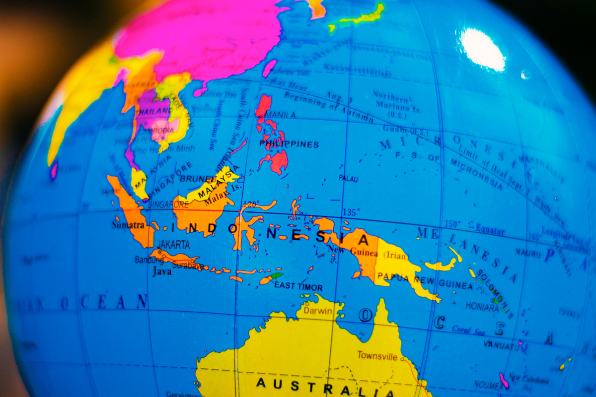 Apa yang Dimaksud dengan Khatulistiwa, garis khatulistiwa, iklim tropis, negara dilewati khatulistiwa, fakta khatulistiwa, geografi bumi, equator, rotasi bumi