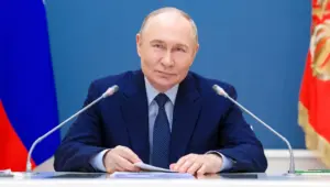 Presiden Rusia Vladimir Putin berpidato dalam konferensi video di Moskow pada 29 Mei. Alexander Kazakov/AFP/Getty Images