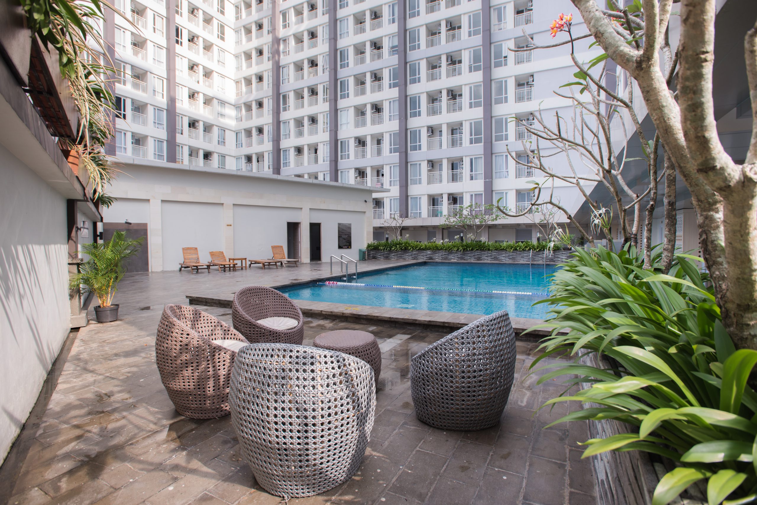 apartemen dekat UGM, sewa apartemen Jogja, hunian mahasiswa, apartemen Yogyakarta, UGM, apartemen murah, fasilitas apartemen, tinggal dekat kampus, gaya hidup mahasiswa