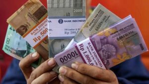 penukaran uang baru, bank Indonesia, cara tukar uang, uang baru 2025, kas keliling, layanan bank, tukar uang online, uang pecahan kecil, tips penukaran, Cara Penukaran Uang Baru di Bank
