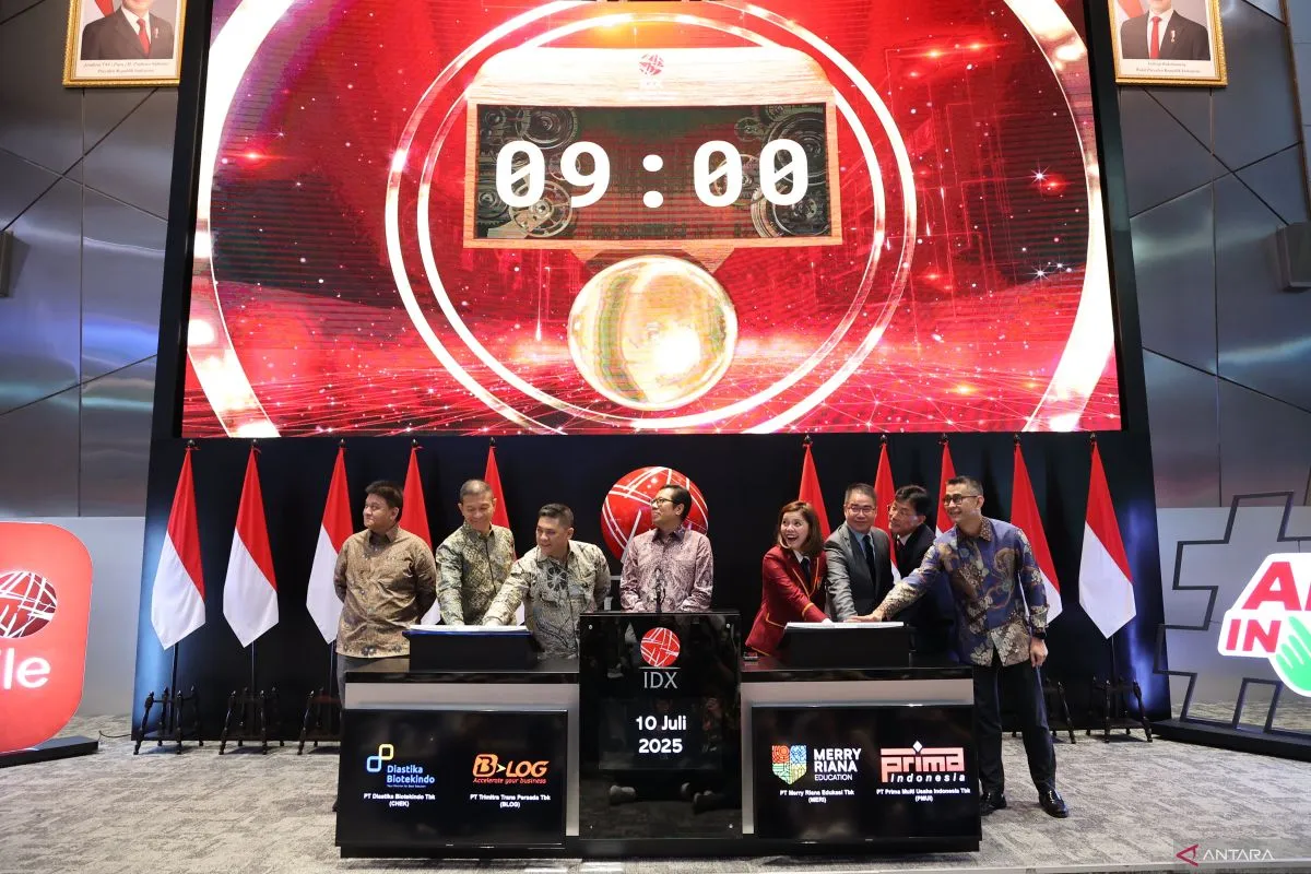 PT Diastika Biotekindo Tbk (CHEK), PT Trimitra Trans Persada Tbk (BLOG), PT Merry Riana Edukasi Tbk (MERI), serta PT Prima Multi Usaha Indonesia Tbk (PMUI) resmi melangsungkan Initial Public Offering (IPO) di Bursa Efek Indonesia (BEI), Jakarta, Kamis (10/7/2025).
