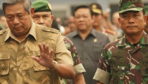 Jenderal Susilo Bambang Yudhoyono, SBY, Presiden Indonesia, Partai Demokrat, TNI, Perdamaian Aceh, Politik Indonesia, Pemilu 2004, Seniman