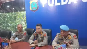 Pihak Polda Sumatera Utara Memberikan Keterangan Di Markas Polda Sumut, Senin (7/7/2025). Antara/M. Sahbainy Nasution.