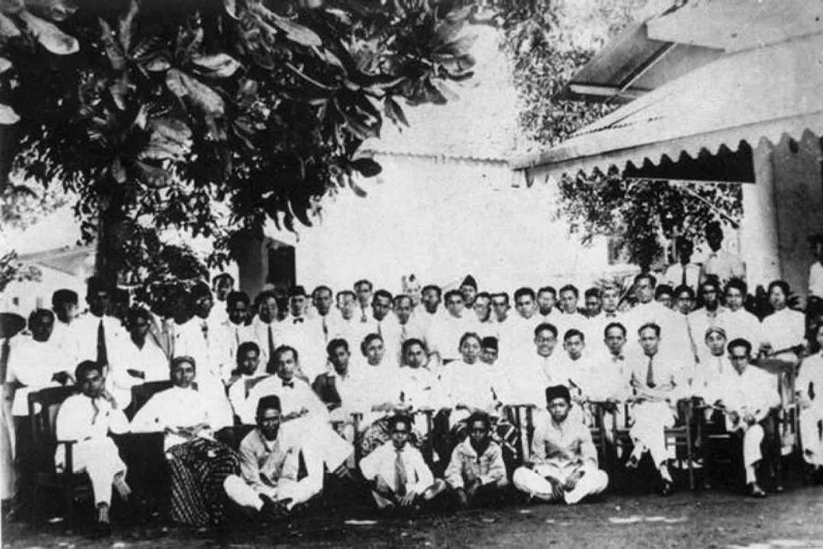 Sumpah Pemuda, Proses Sumpah Pemuda, Kongres Pemuda, Nasionalisme, Persatuan Bangsa, Bahasa Indonesia, Pemuda Indonesia, Sejarah Indonesia, 28 Oktober