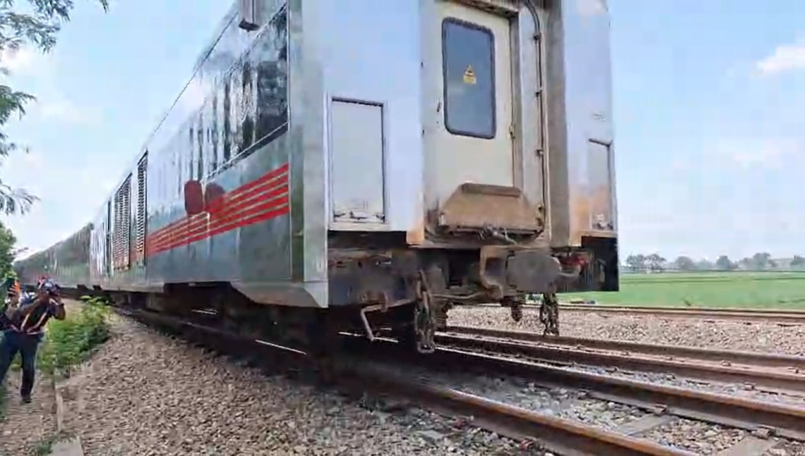 Anjlokan KA di Subang, Jawa Barat