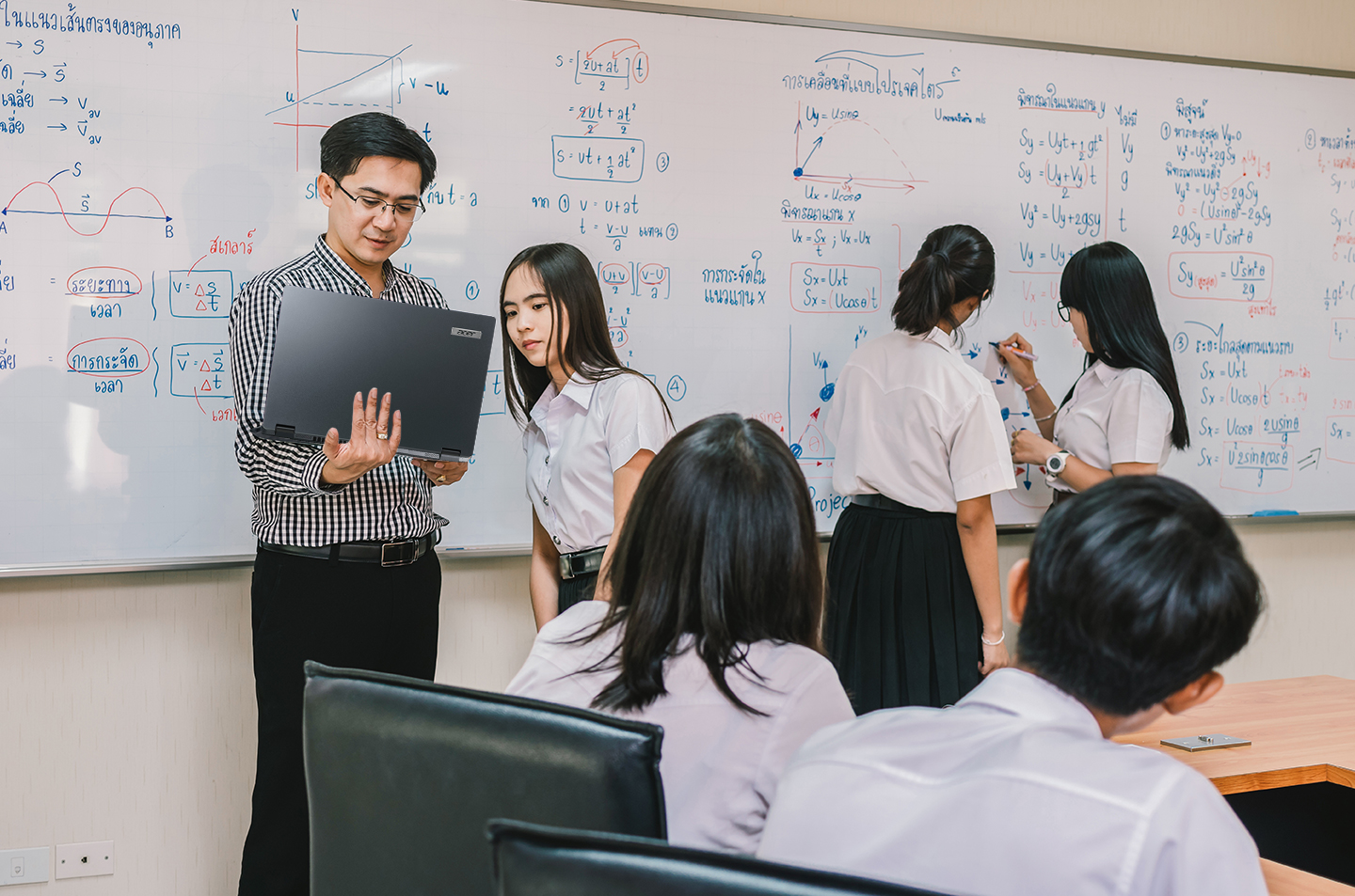 strategi pembagian kelas paling efektif