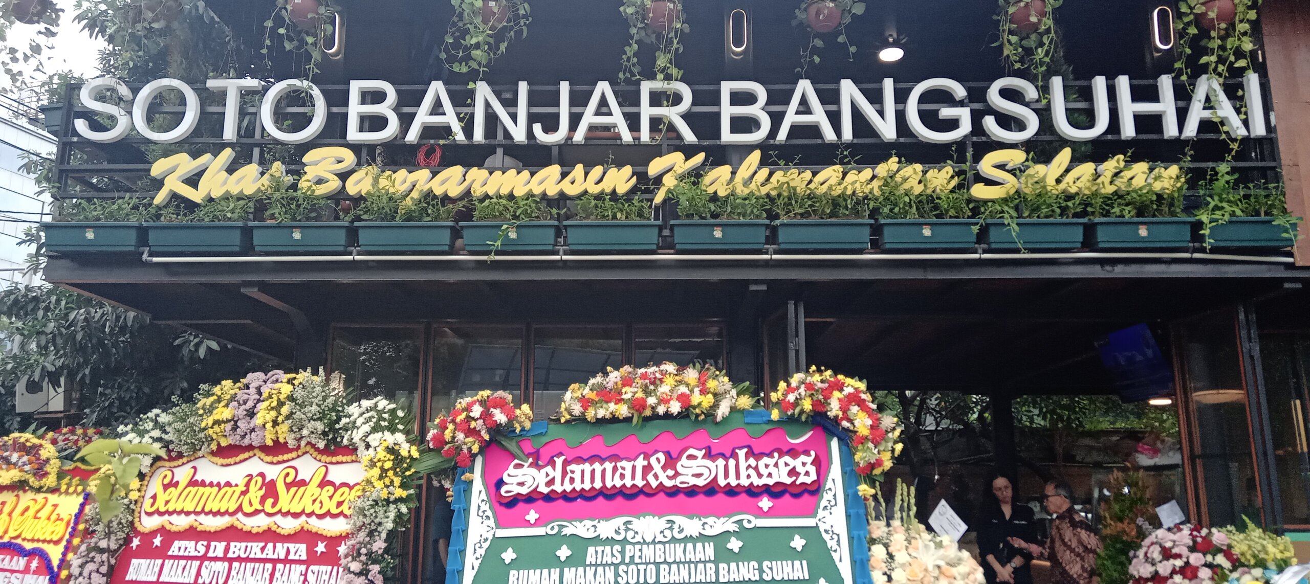 grand opening artinya apa