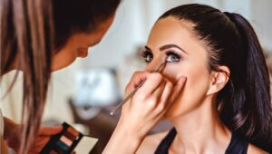 arti beautician adalah