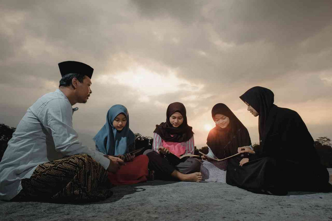 Strategi Menanamkan Nilai Agama Adalah Tugas Bersama