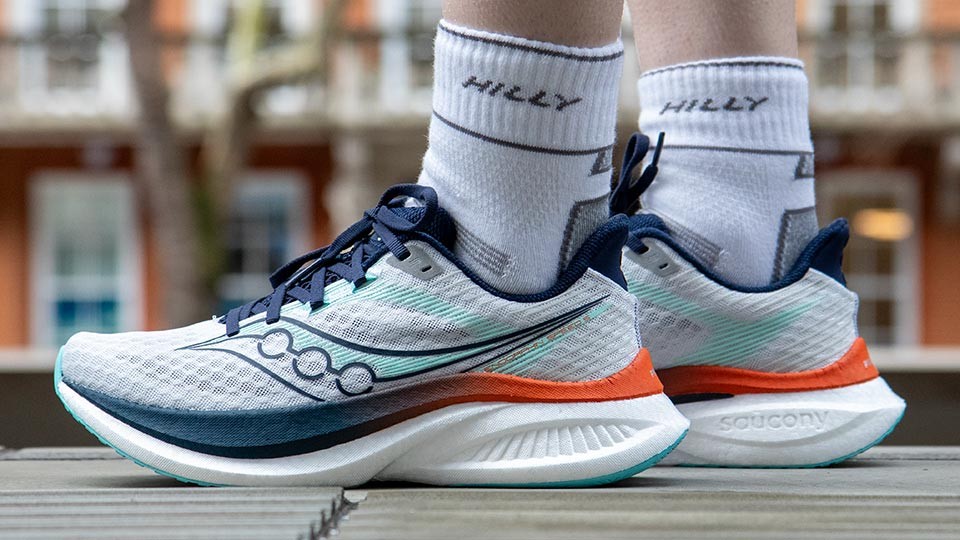 5 Jenis Sepatu Saucony