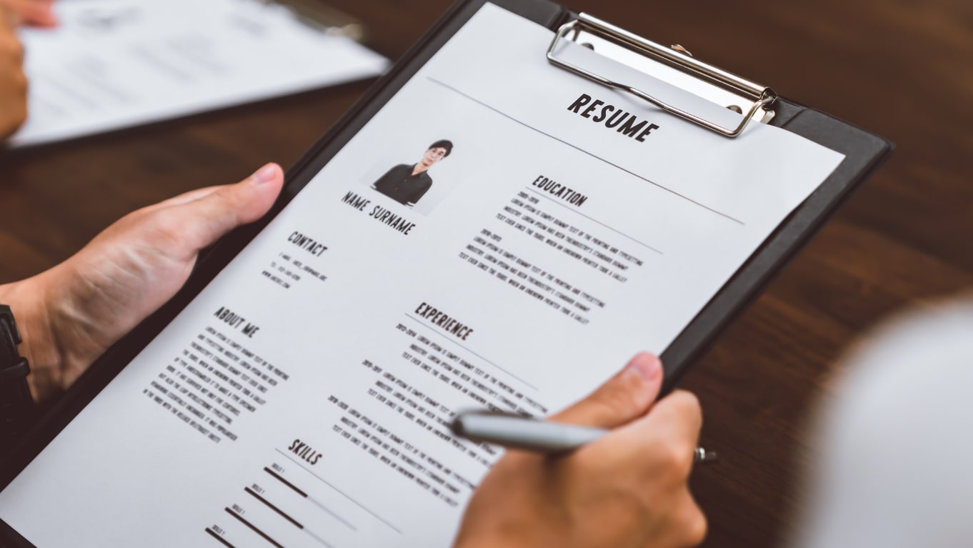Pentingnya Riset Sebelum Memilih Nama CV