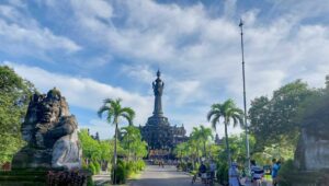 Sejarah dan Arti Apa yang Dimaksud dengan Monumen