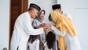 Memahami Apa yang Dimaksud dari Silaturahmi dalam Kehidupan Sosial
